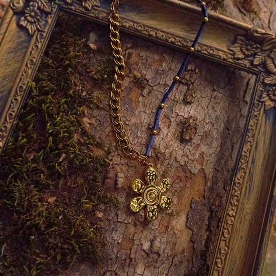 "Gold Daisy"- Χειροποίητο κολιέ με ατσάλινη αλυσίδα    