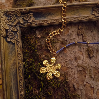 "Gold Daisy"- Χειροποίητο κολιέ με ατσάλινη αλυσίδα    