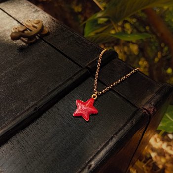 "Red star" Koλιέ αστεράκι με κόκκινο σμάλτο