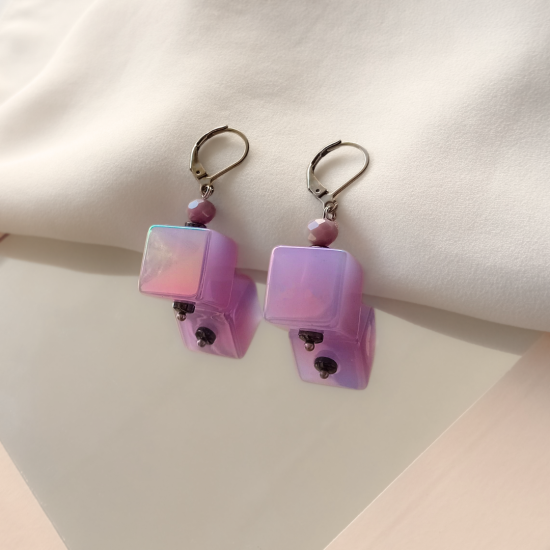 "Purple Cube" Σκουλαρίκια κρεμαστά με μωβ κύβους